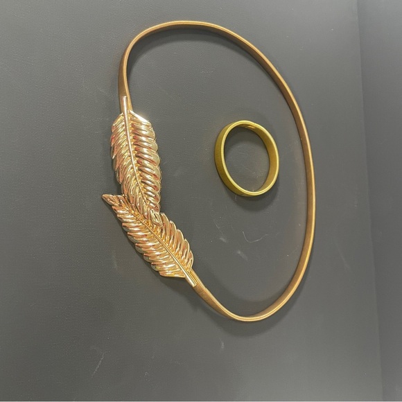 Vintage, stretch Belt and Bracelet - Picture 2 of 8